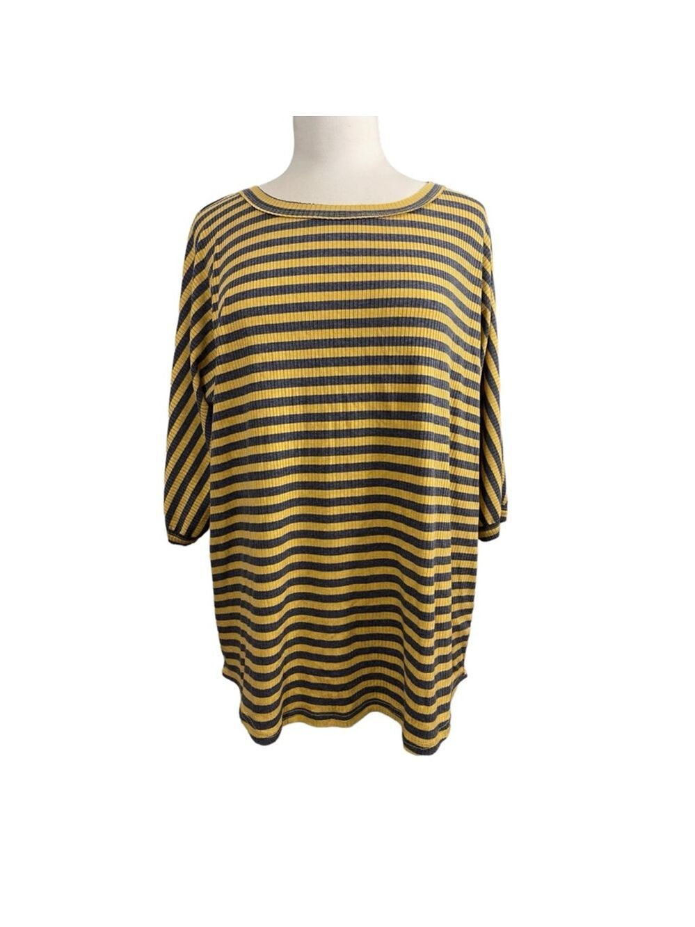 Women's‎ Oversized Umgee Shirt Size S